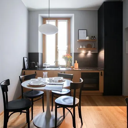 Apartment Plum Guide - Colour Reversal *